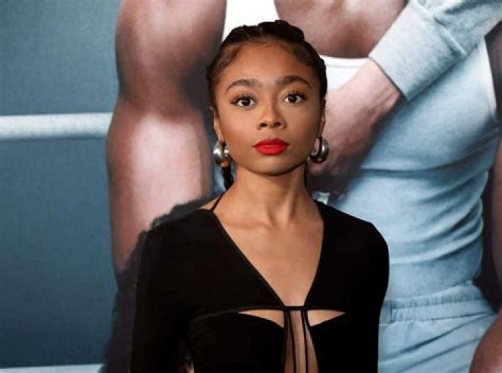 10 celebrities that are 4'11 but you didn't know were that short Tuko