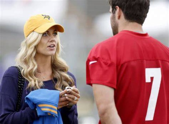 10 Of The Sexiest NFL Wives