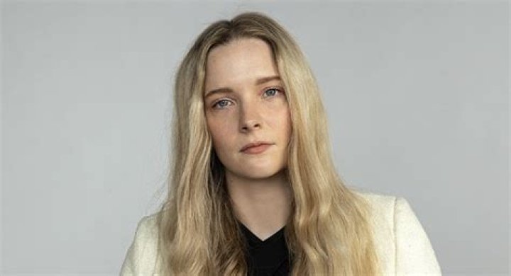 12 Interesting Morfydd Clark Facts, You Should Never Miss.