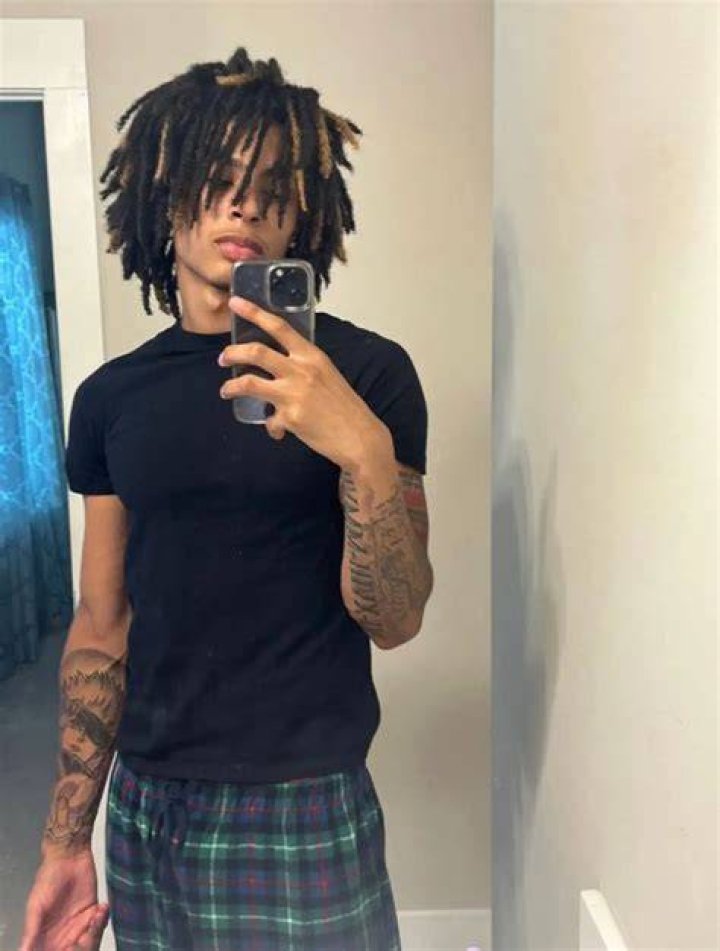 𝓖𝓪𝓵𝓿𝓪𝓷𝓬𝓲𝓵𝓵𝓸 in 2021 Fine boys, Chicano love, Mens hairstyles