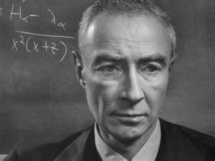 🔴 Examining Oppenheimer A Deep Dive Into Christopher Nolan's