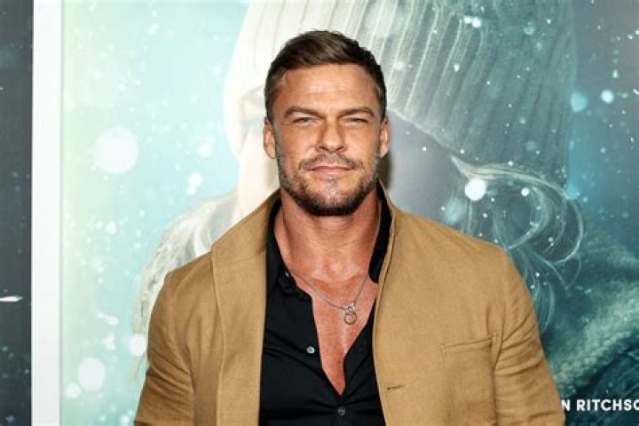 🔴 How Much Is Alan Ritchson's Net Worth? Uncover His Impressive Fortune