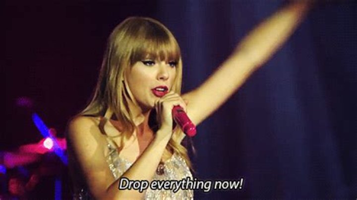 13 Best Taylor Swift GIFs; There's One For Everything!