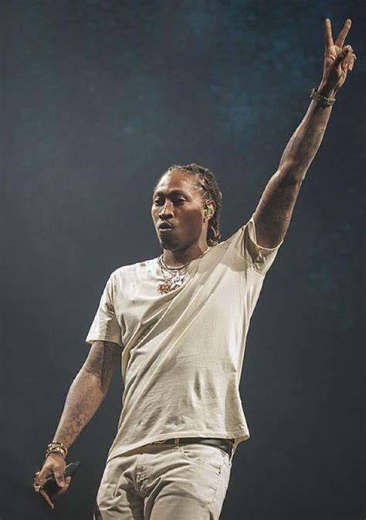 15 Rappers with Long Hair
