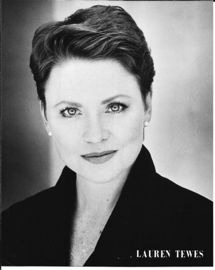 18 best Lauren Tewes images on Pinterest Lauren tewes, Love boat and Boat
