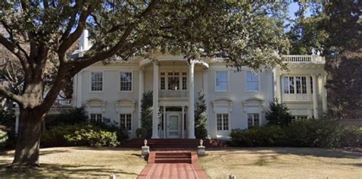 1918 Architect Hal ThomsonDesigned Neoclassical Residence Demolished