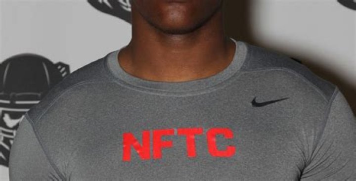 2015 Miami Football Recruiting RB Isaiah Hill Commits To RedHawks