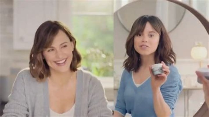 2023 Neutrogena commercial Jennifer Garner & Jenna Ortega Auralcrave