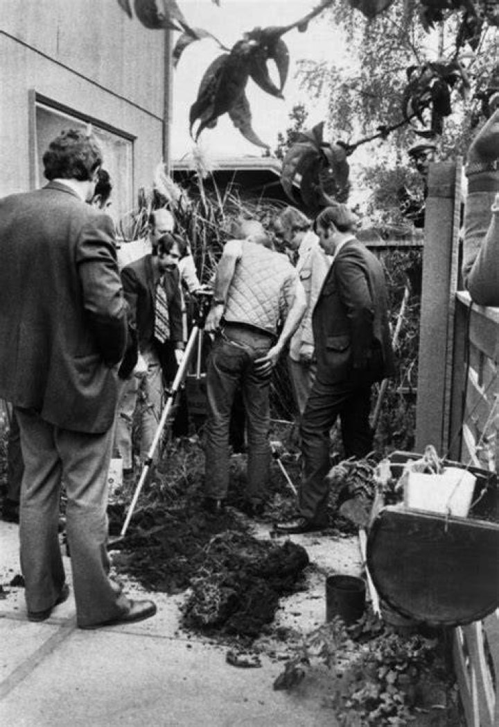 28 Crime Scene Photos That Reveal Modern History's Worst Murders