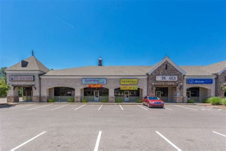 3315 Hacks Cross Rd, Memphis, TN 38125