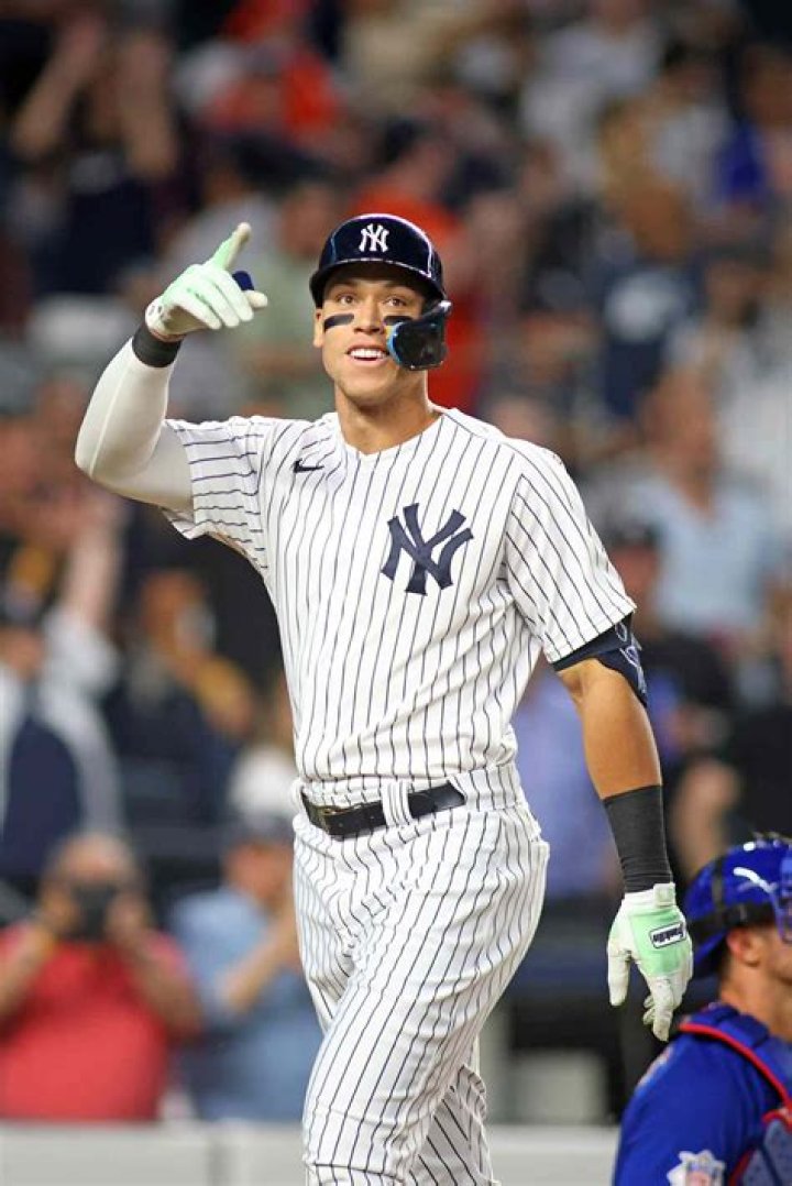 42+ Amazing Pictures of Anthony Ramos Miran Gallery