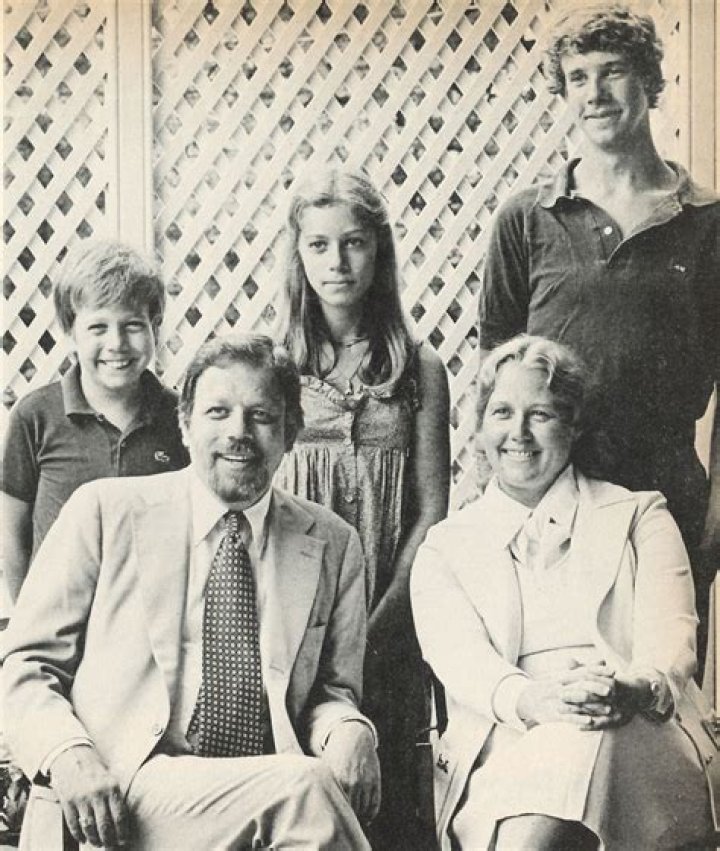 A. Bartlett Giamatti Biography Childhood, Life Achievements & Timeline