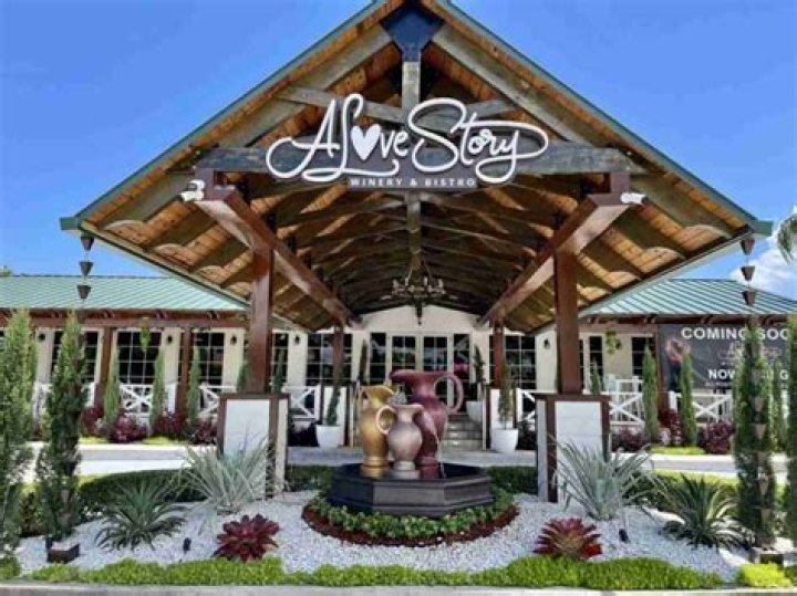 A Love Story Winery and Bistro, new SW MiamiDade hot spot, offers