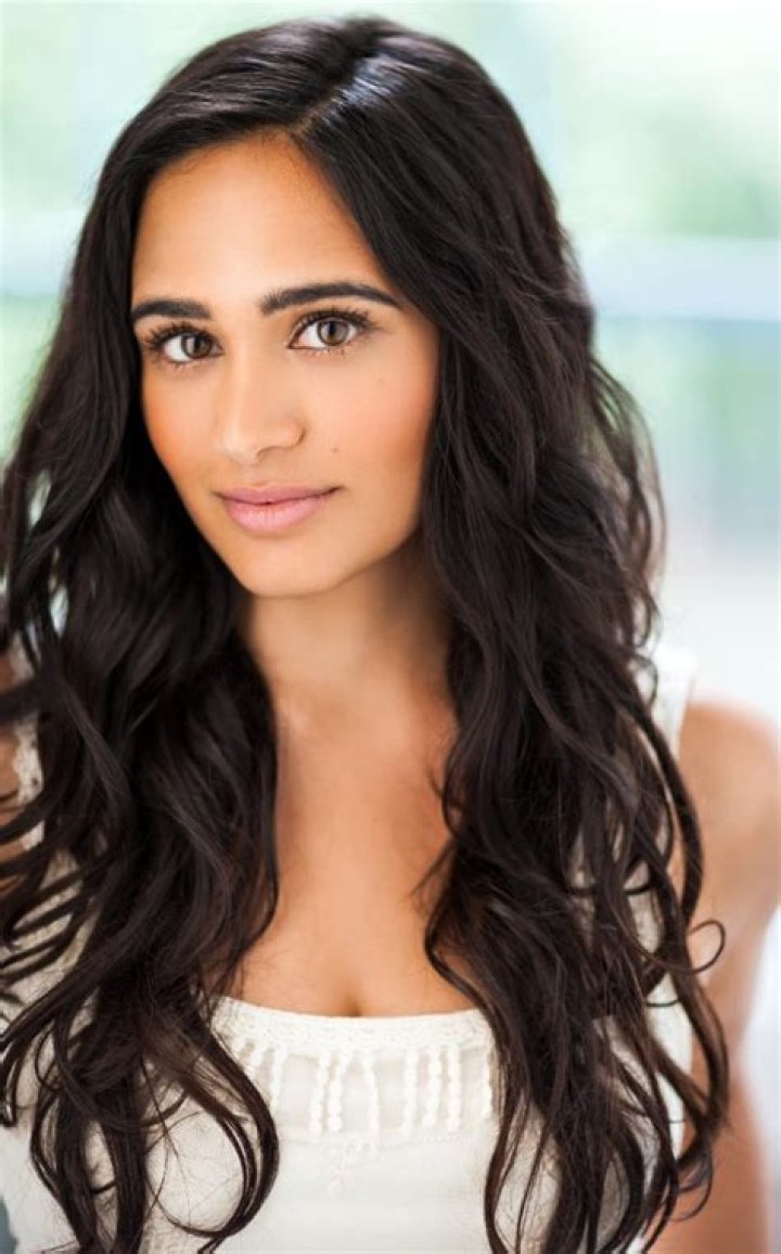 Aadila Dosani Age, Wiki, Bio, Photos