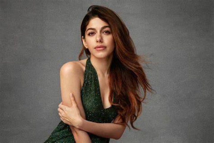 Aalia Furniturewalla Wiki, Age, Biography, Movies, Photos, News