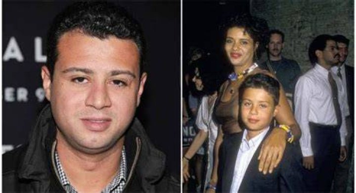 Aaron Kendrick de into net worth, father, movies, Father Robert De