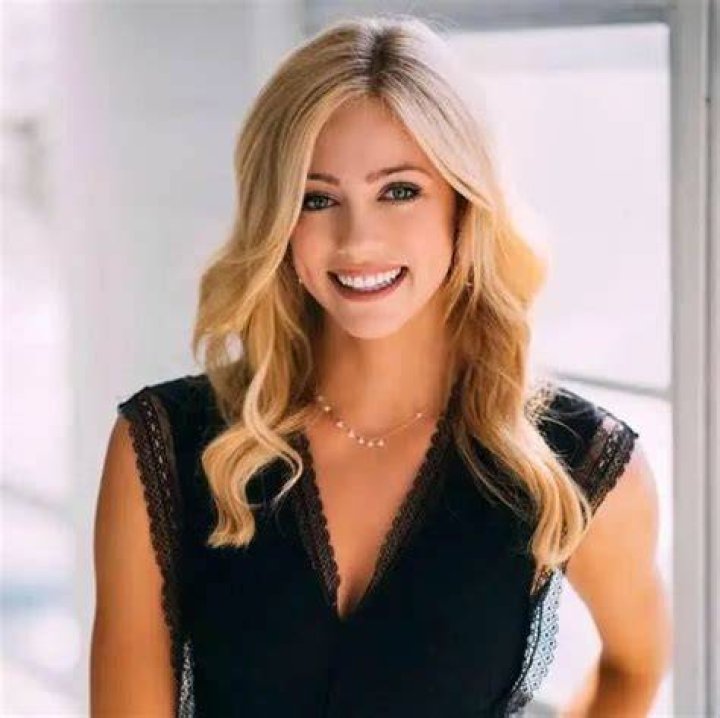 Abby Hornacek Biography, Age, Net Worth, Husband Thrill NG