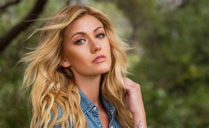 Abby Walker Net Worth