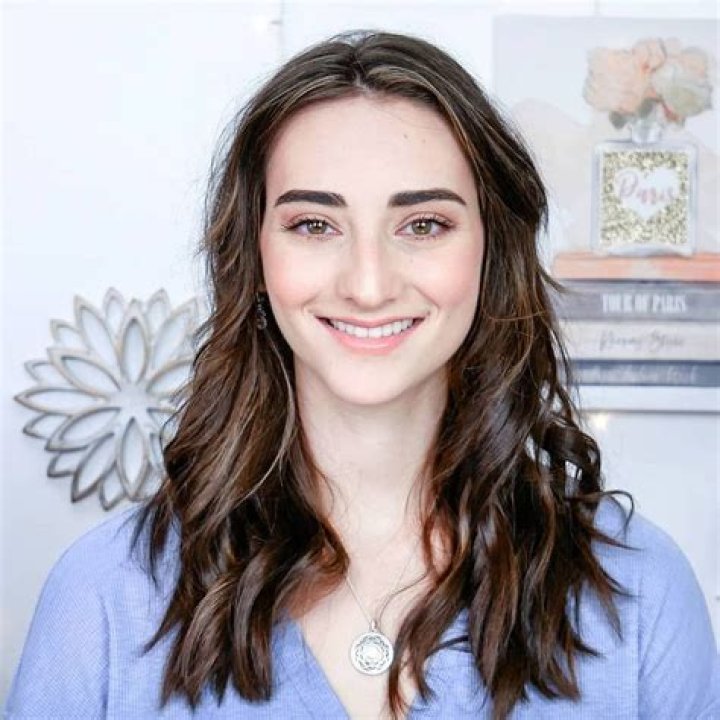 Abigail Shapiro Bio, Wiki, Age, Husband Jacob Roth, Classically Abby