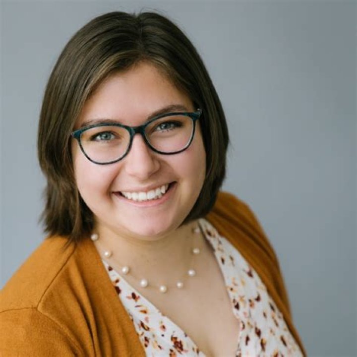 Abigail Shelton Executive Assistant Davies + Allen LinkedIn