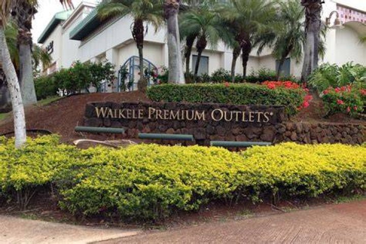 About Waikele Premium Outlets® A Shopping Center in Waipahu, HI A