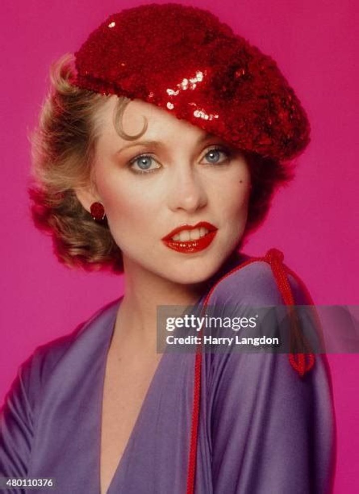 Actress Lauren Tewes poses for a portrait in 1983 in Los Angeles