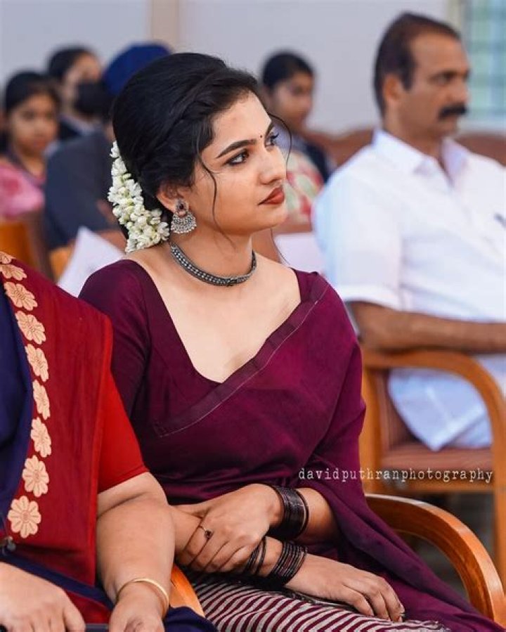 Actress Mamitha Baiju HD Photos and Wallpapers April 2023 Gethu Cinema