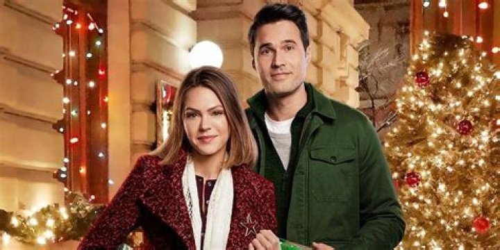 Aimeé Teegarden And Partner Chris Skinner Dating Since 2012