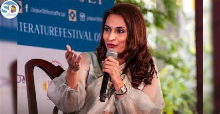 Aishwarya Rajinikanth Height, Weight, Age, Spouse, Family, Biography ·