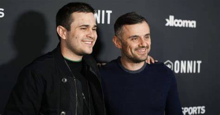 AJ Vaynerchuk's father and brother