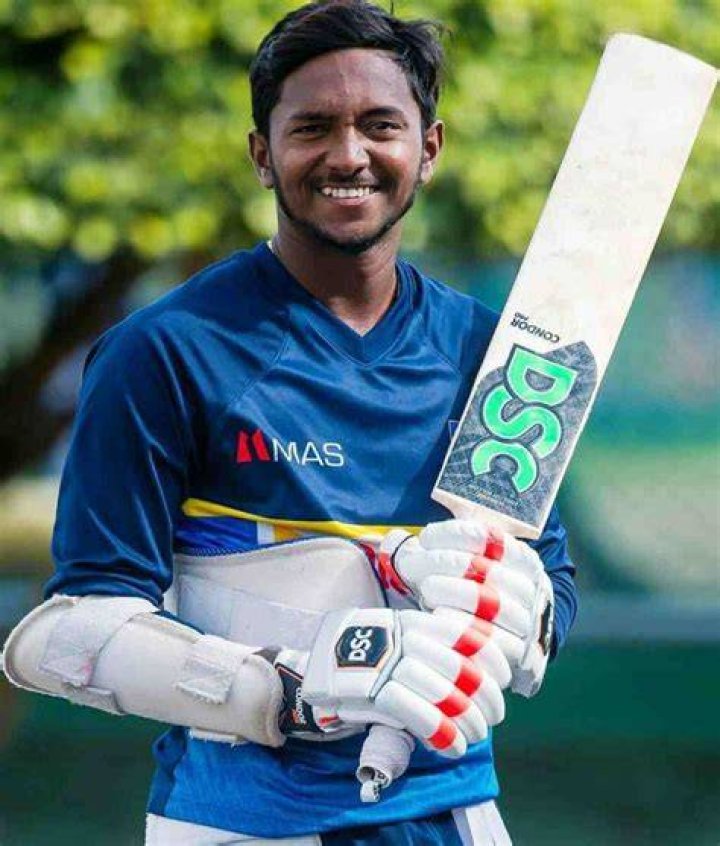 Akila Dananjaya (Cricketer) Height, Age, Wife, Family, Biography & More