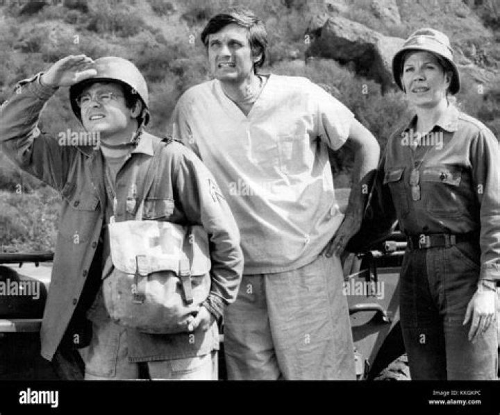 Alan Alda and Loretta Swit M*A*S*H* Photo (28093836) Fanpop