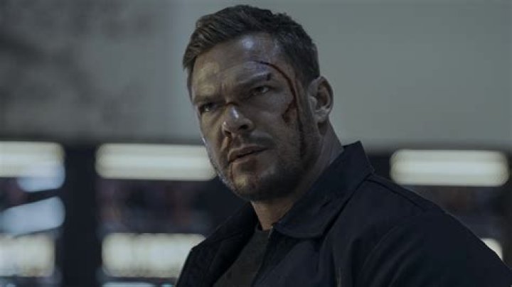 Alan Ritchson bemutatja nekünk azt a brutálisan hatékony edzést