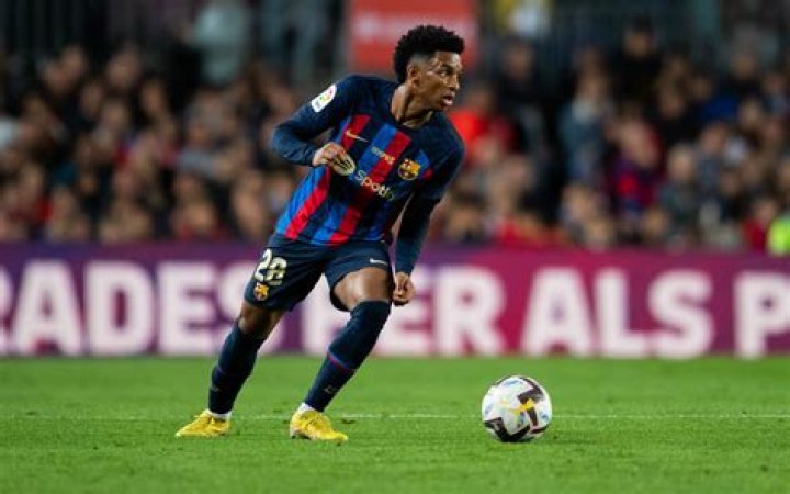 Alejandro Balde gets late callup for Spain