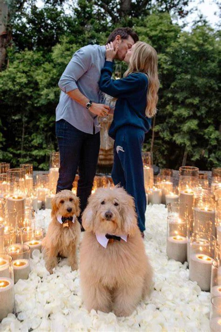 Alex Cooper Confirms Engagement to Hollywood Producer Matt Kaplan