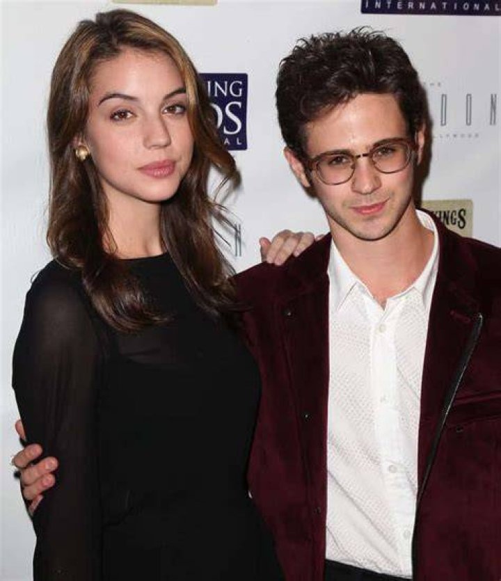 Alex Cooper&rsquo;s Boyfriend in 2023 Is She Married to Matt Kaplan? Relationship With Noah
