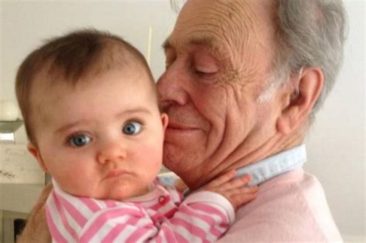 Alex Reid bonds with baby Dolly without Chantelle Houghton, tweeting