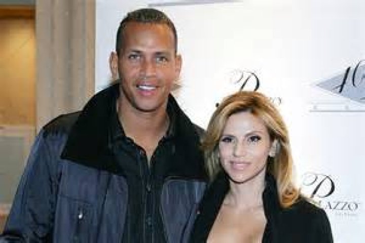 Alex Rodriguez, exwife Cynthia Scurtis reunite for daughter's graduation