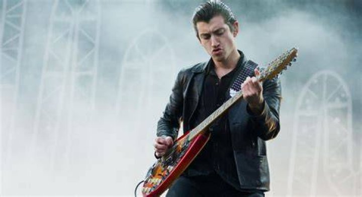 Alex Turner Net worth, Age Wife, BioWiki, Weight, Kids 2022 The