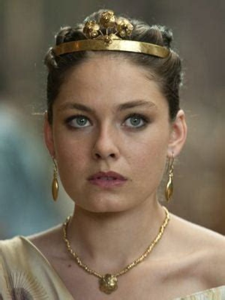 Alexa Davalos Alexa Davalos Dunas Net Worth and Wiki Net Worth Roll