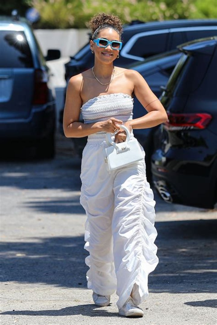 Alexandra Shipp Style, Clothes, Outfits and Fashion &bull; CelebMafia