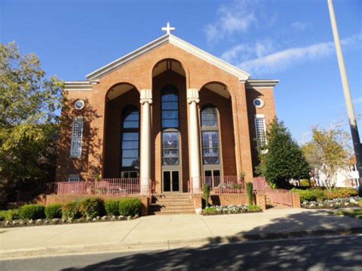 Alfred Street Baptist Church Wedding Highlighted in Washingtonian Old