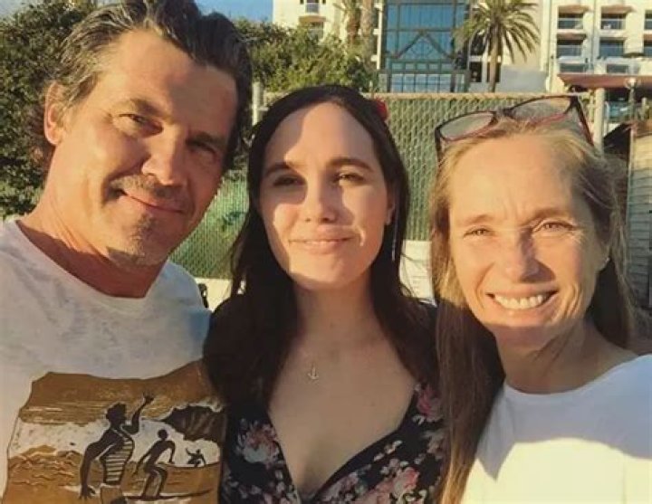 Alice Adair Bio Josh Brolin, Age, Married, Net Worth, Now