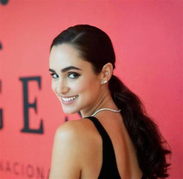 Alicia Sanz's Biography Wall Of Celebrities