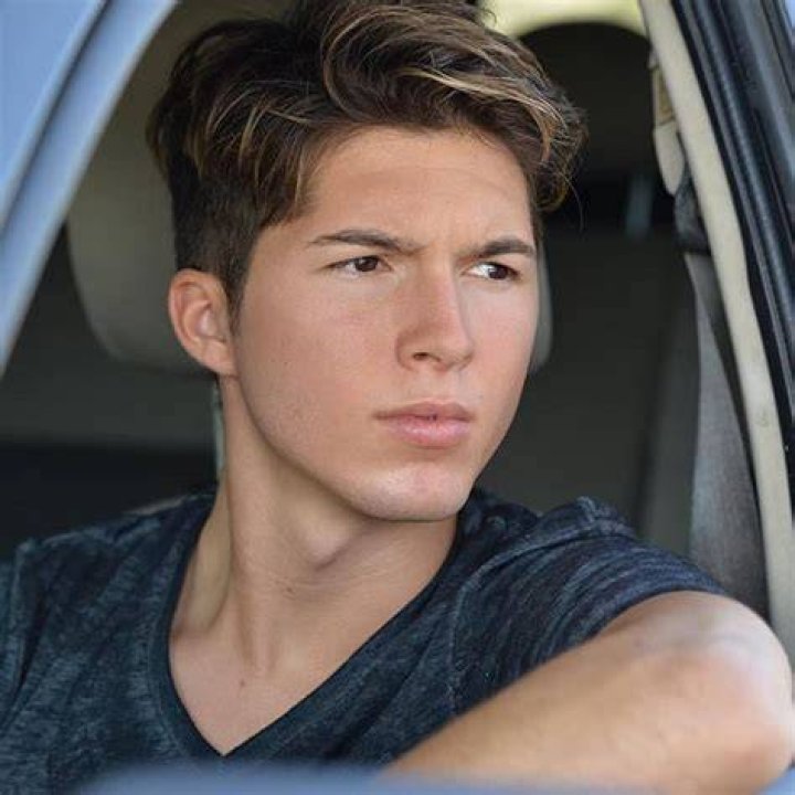 All About Actor Paul Butcher Net Worth, Dating, Parents. Gay?