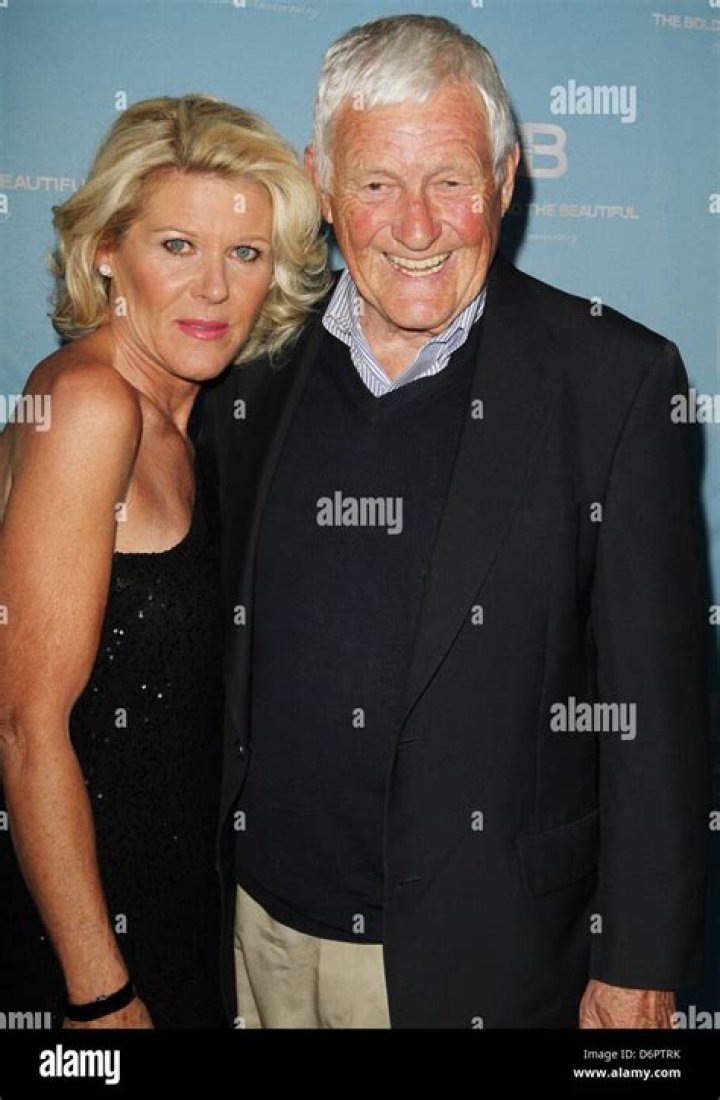 Alley Mills, Orson Bean's Wife 5 Fast Facts You Need to Know