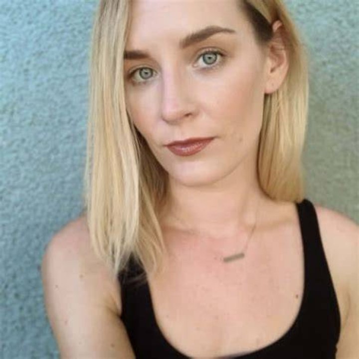 Allison Dunbar Net Worth, Bio, Height, Family, Age, Weight, Wiki 2024
