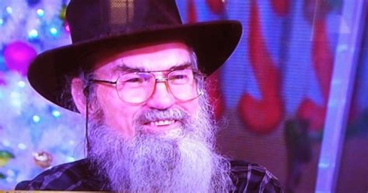 Always Learning Uncle Si Preaches the Gospel on National TV