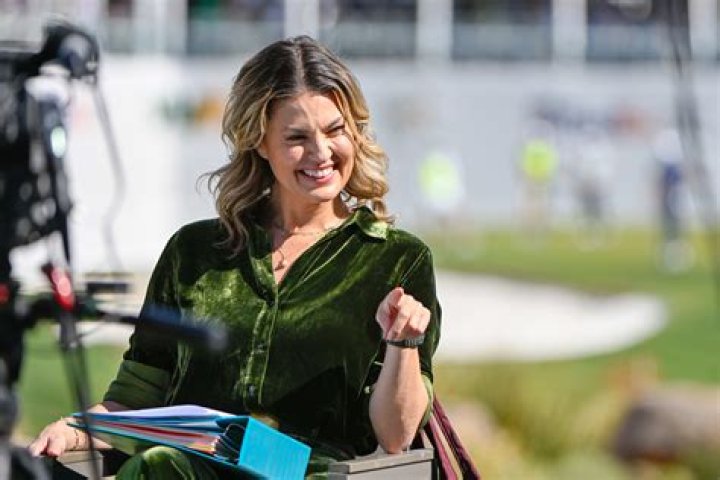 Amanda Balionis Images and Photos finder