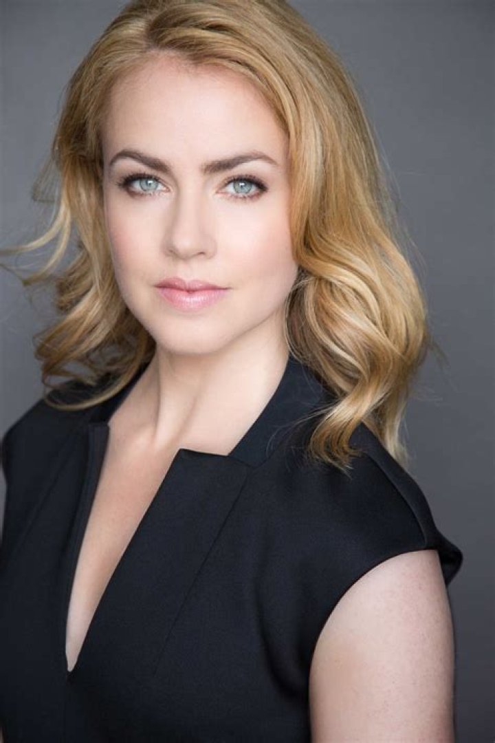 Amanda Schull Feet Telegraph